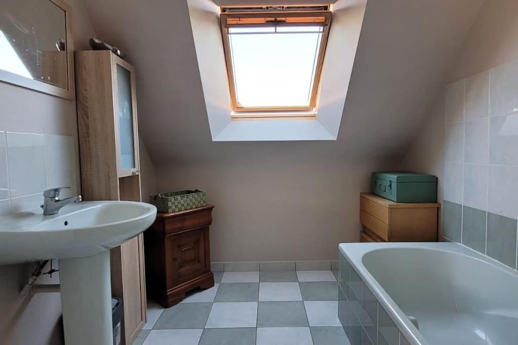 Maison 4 Chambres Pour 8 Personnes Dol-de-Bretagne Buitenkant foto